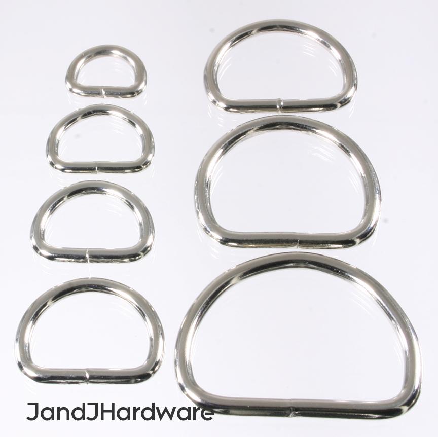 Light weight D rings in an assortment of sizes from 1/2 to 1 1/2 inches.